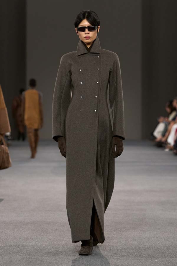 Ancient & Modern: Fall-Winter 2026 Fashion Show | Max Mara